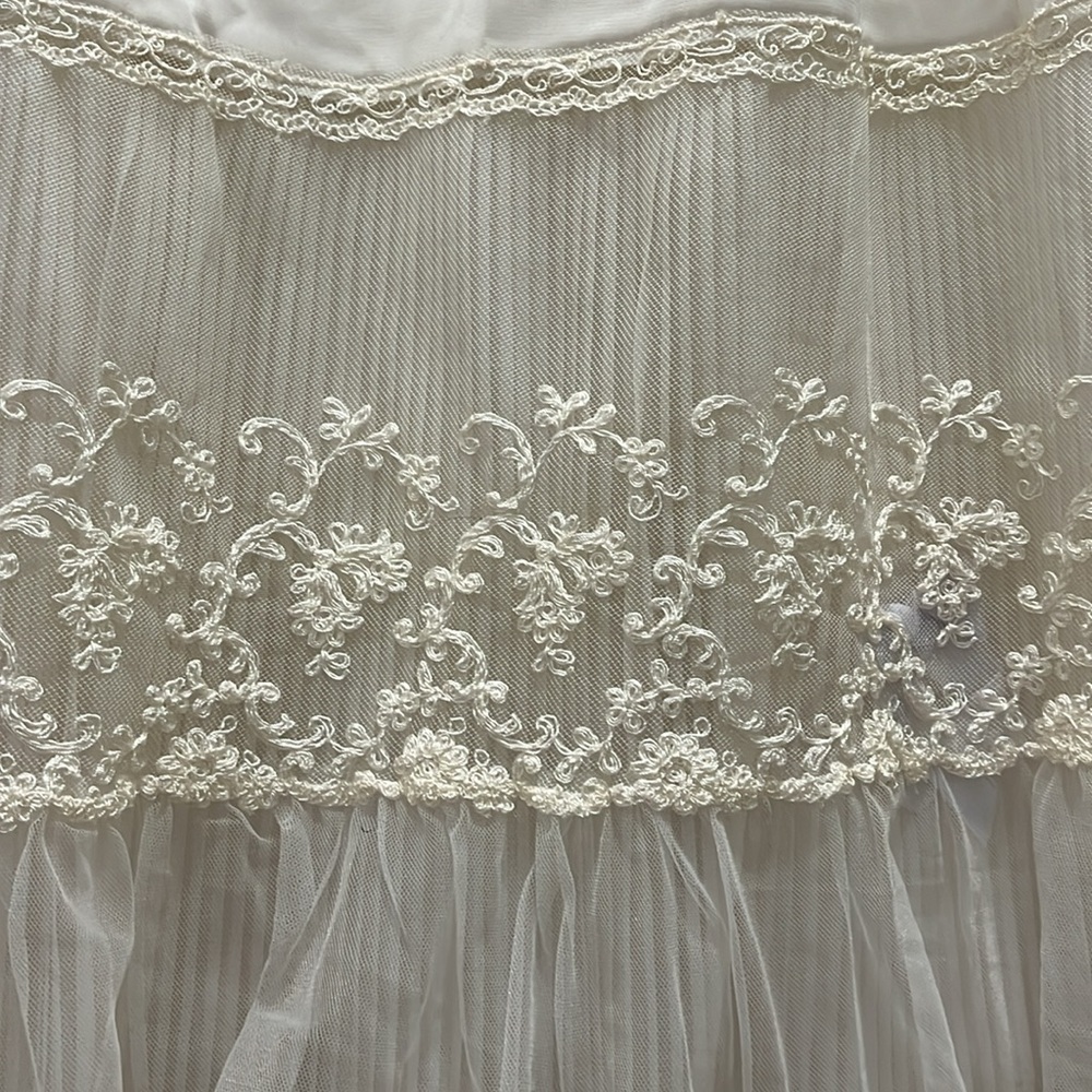 Vintage Ivory Slip - Picture 5 of 12